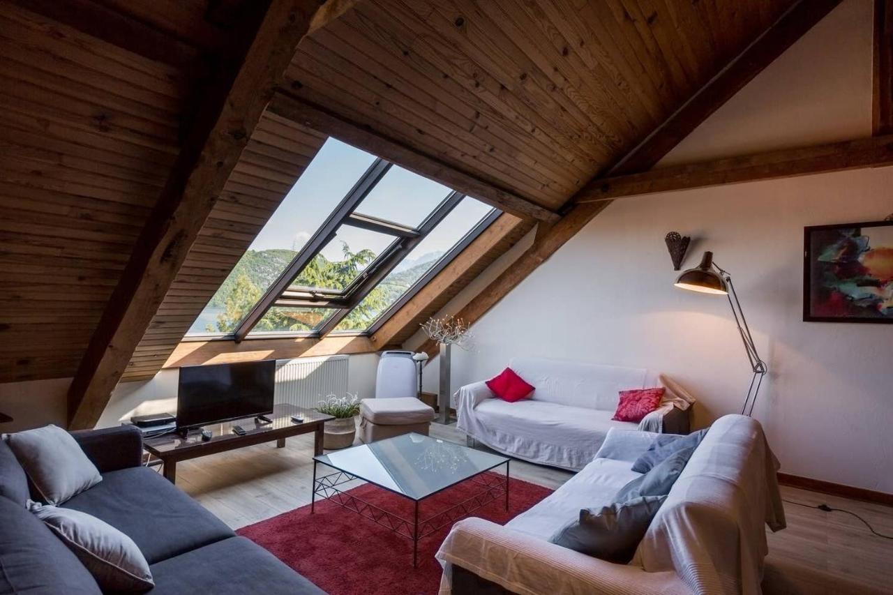 Duplex Au Bord Du *